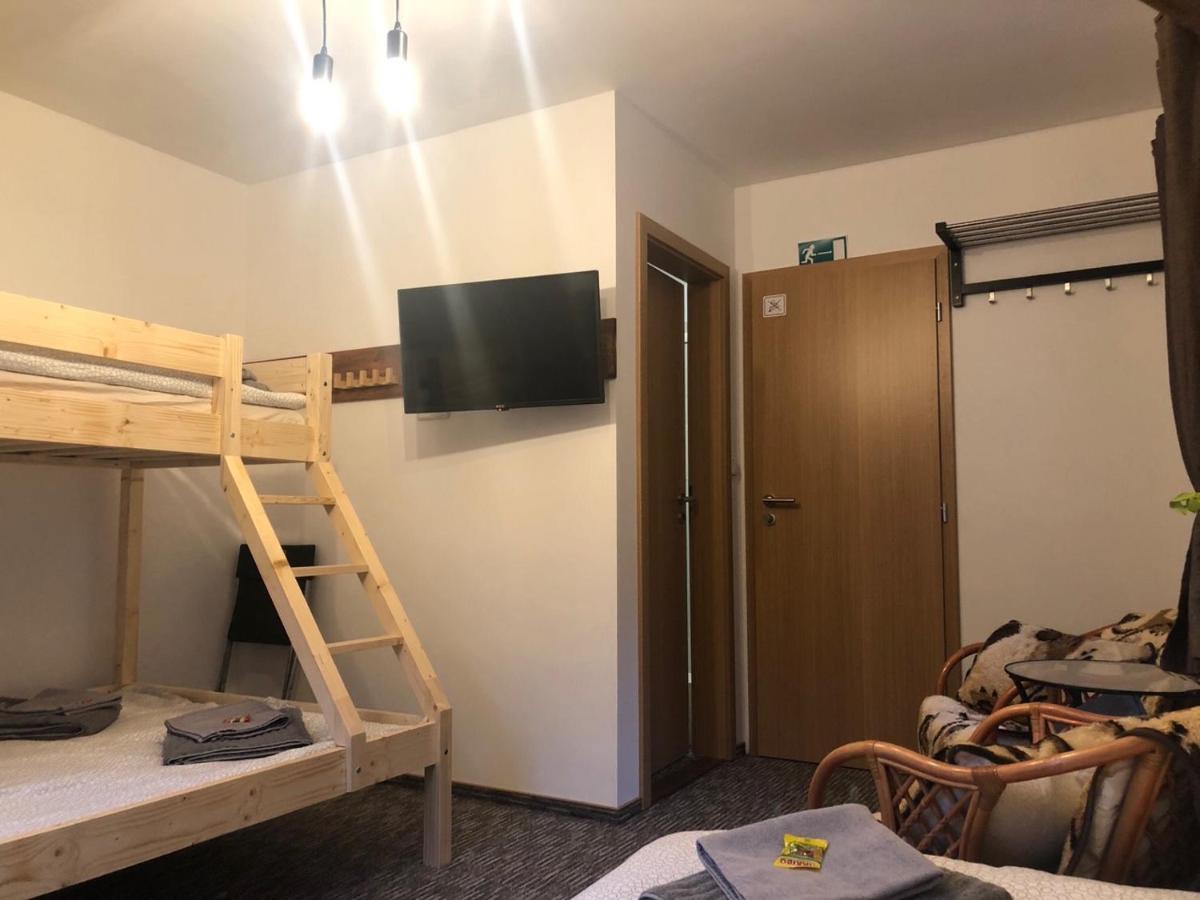 Отель Wolf House Klinovec Лоучна-под-Клиновцем Экстерьер фото